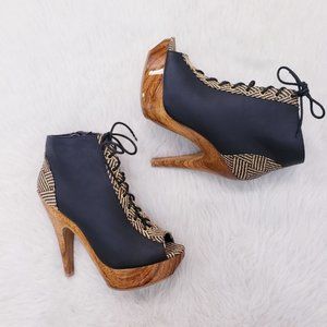 NWT Tribal Print Wood Platform Booties